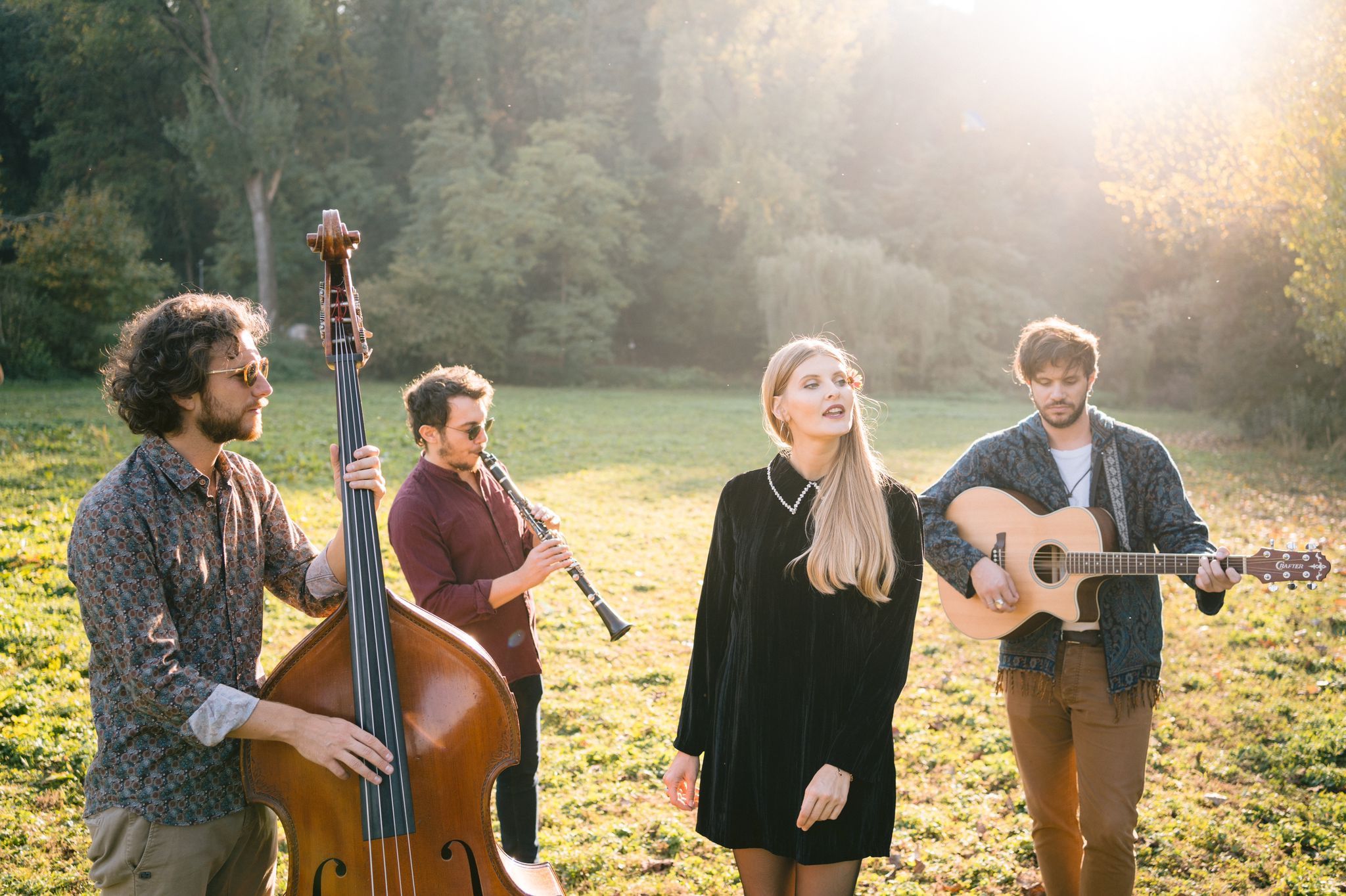 musica jazz folk per eventi, band folk acustica live, musica elegante per cerimonie, cantante professionista per eventi, band live per matrimoni, musica su misura per eventi esclusivi.